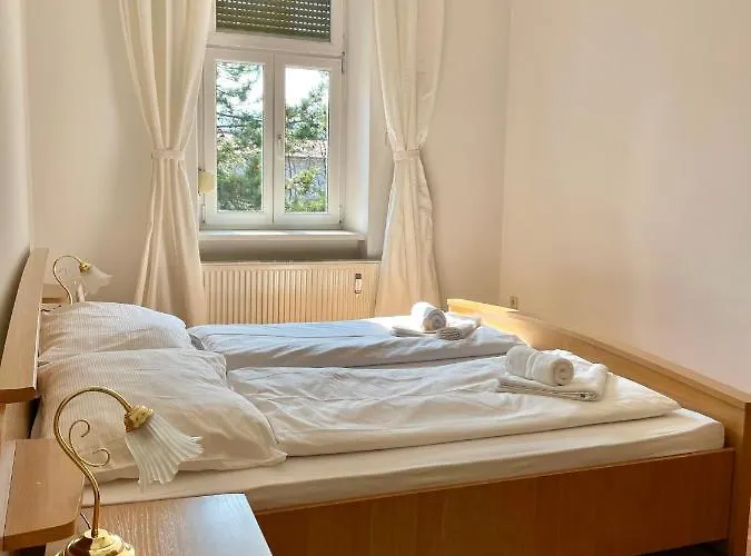 Downtown Chic - 8 Self Check-in Lägenhet *