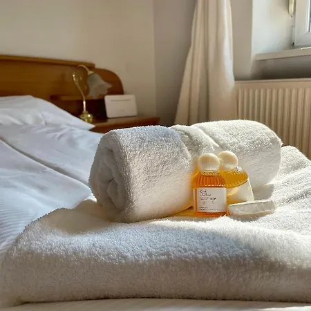 Downtown Chic - 8 Self Check-in