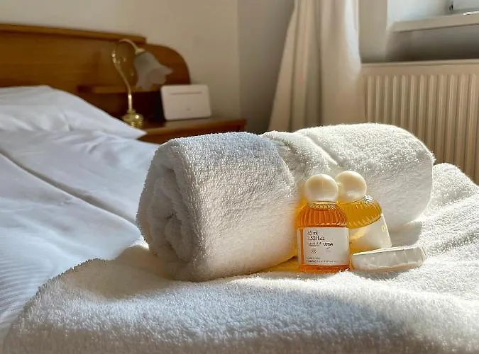 Downtown Chic - 8 Self Check-in