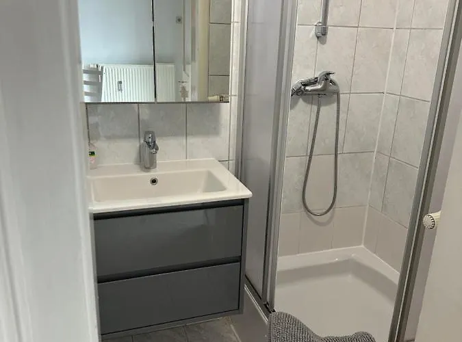 Downtown Chic - 8 Self Check-in 아파트 *